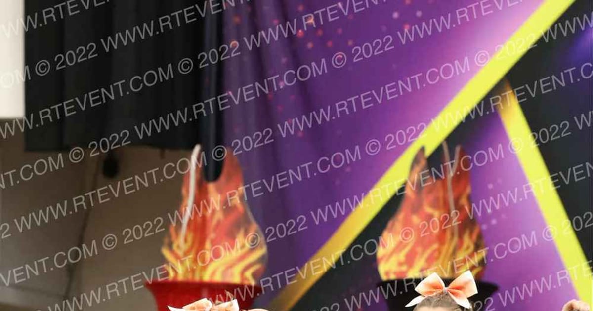 3E cheer Hurricanes · Red Hot Cheer and Dance Competition