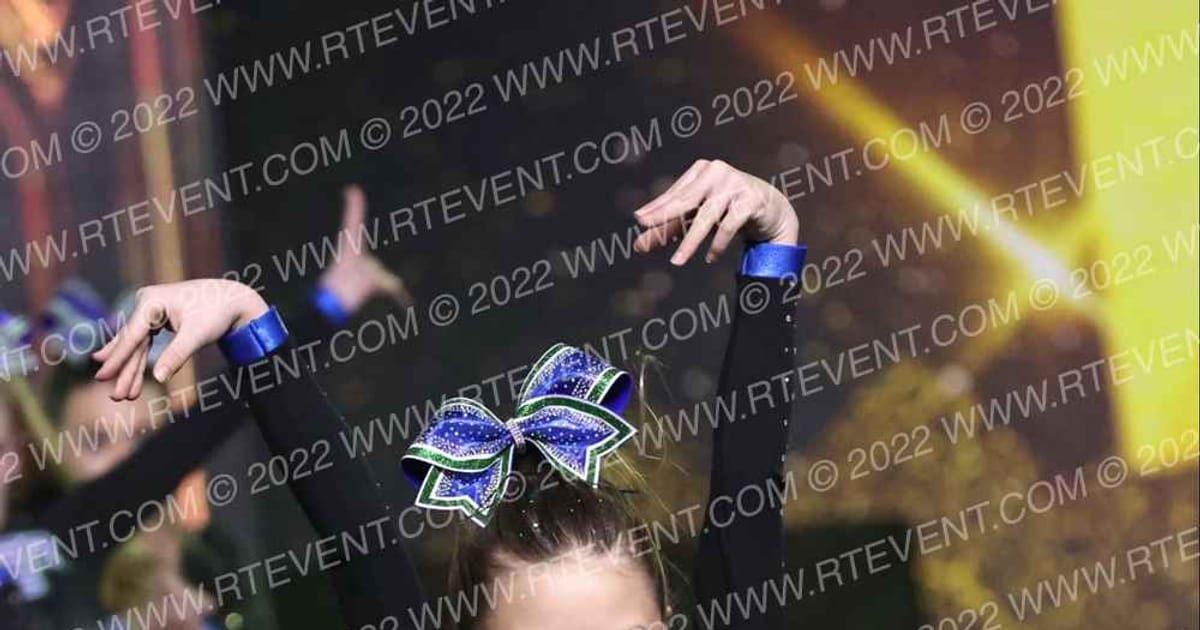 Power Haus Cheer Bull Sharks · Gold Rush Chicago