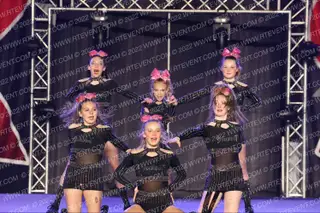 Cheers! Elite Spirit Gym Blackout