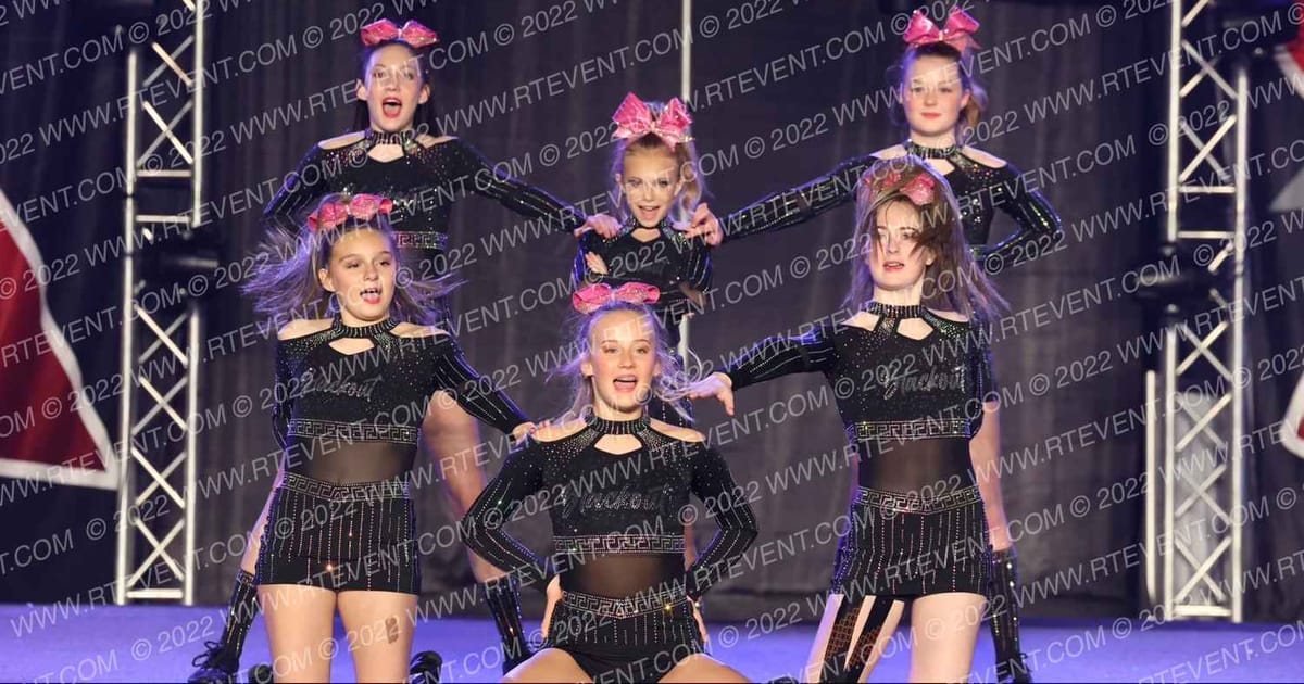 Cheers! Elite Spirit Gym Blackout · CheerAPalooza