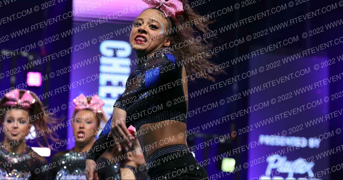 East Celebrity Elite - Hingham BLACK DIAMONDS · Cheersport Super Nationals