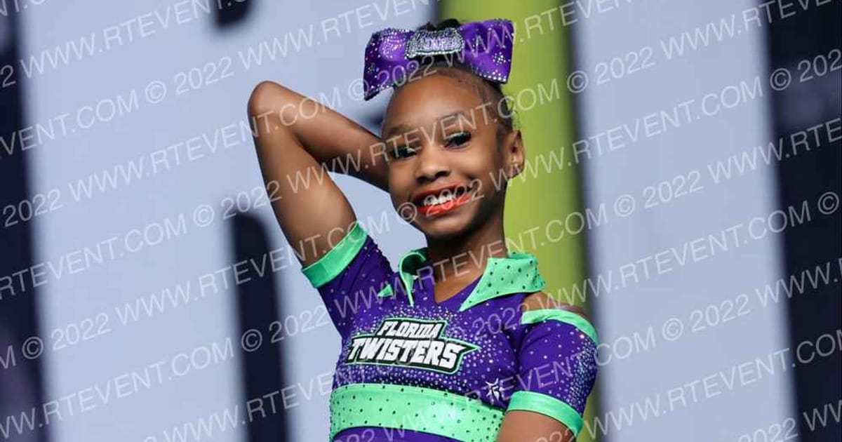 Florida Twisters Twisted Ladies · Cheersport Super Nationals