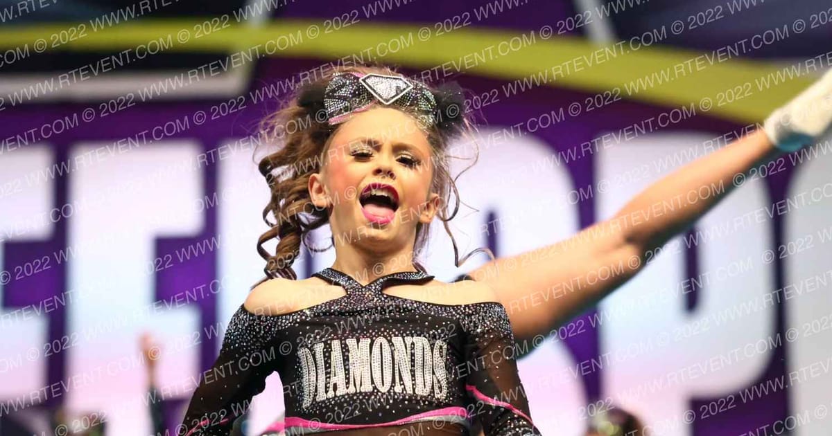 Diamonds All Stars GLITTER GIRLS · Cheersport Super Nationals