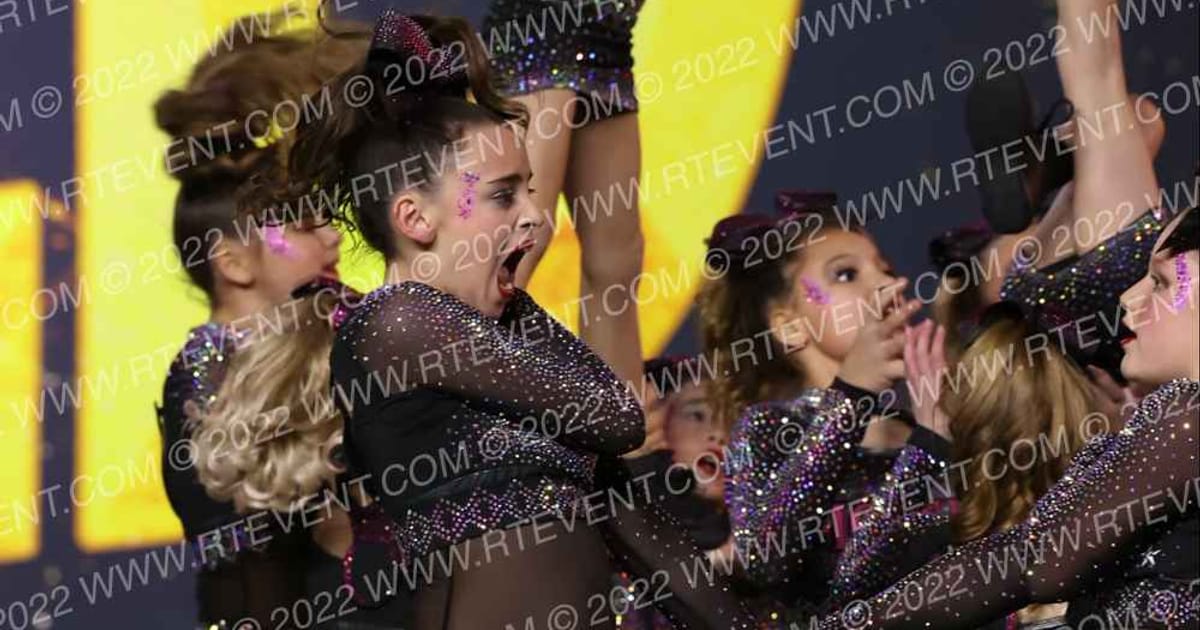 Iconic Allstars Fashionistas · Gold Rush Chicago