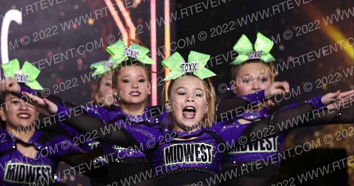 Midwest Athletics Toxic · Gold Rush Chicago