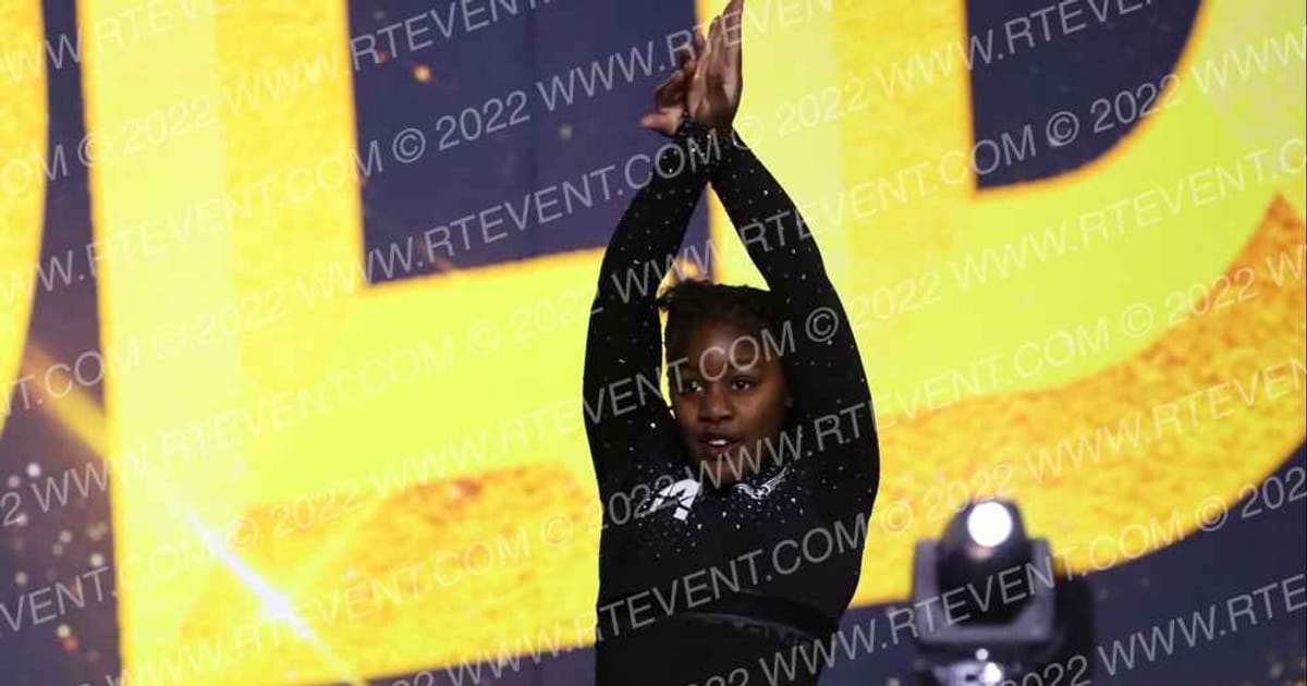 Airborne Athletics Stealth · Gold Rush Chicago