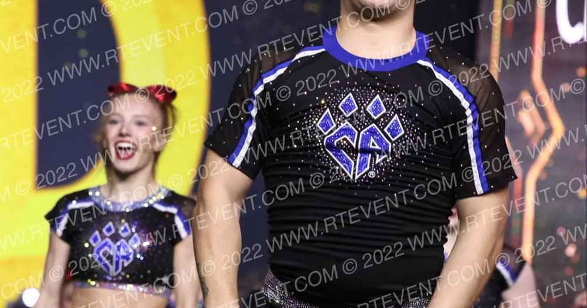Cheer Athletics Omaha LegacyCAts · Gold Rush Chicago