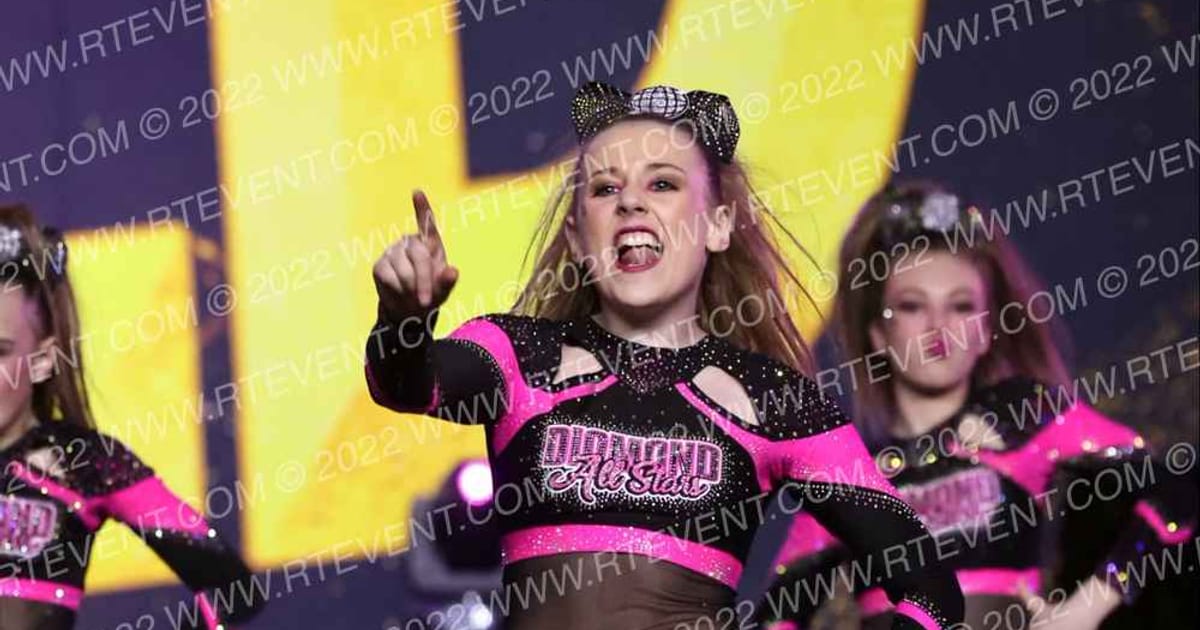 Diamond All Star Cheer Divas · Gold Rush Chicago