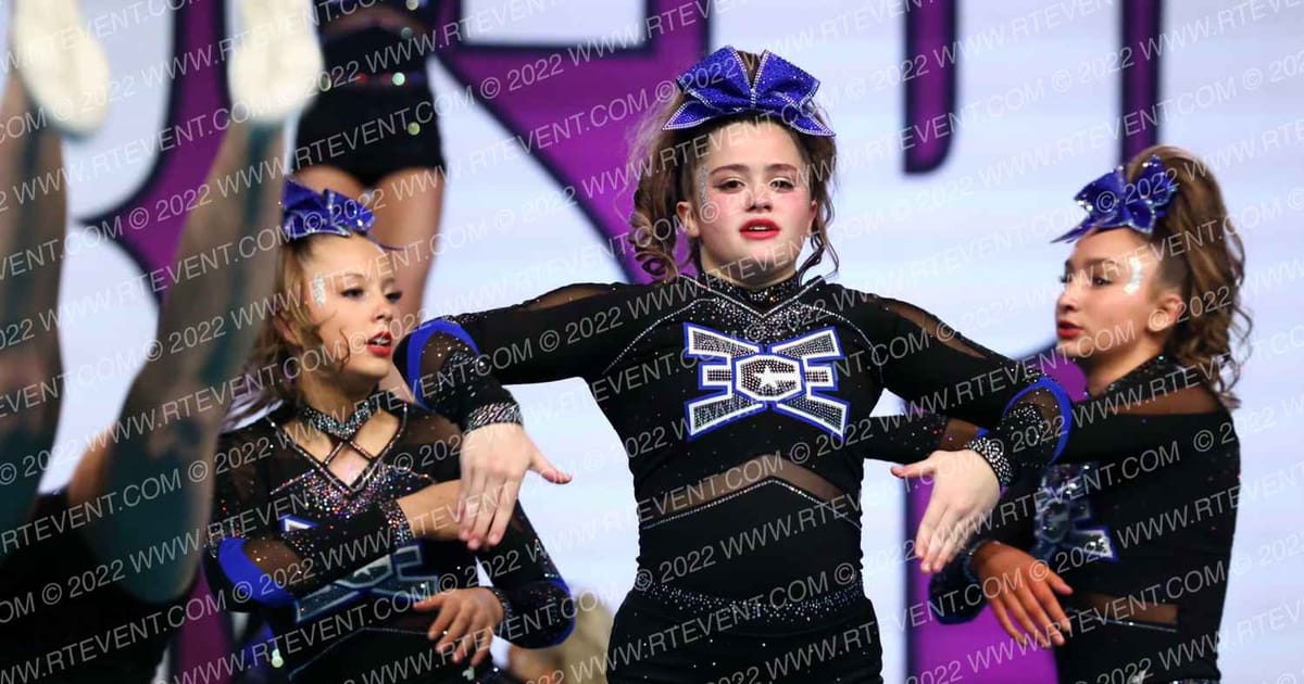 East Celebrity Elite - Hingham ICY CREW · Cheersport Super Nationals