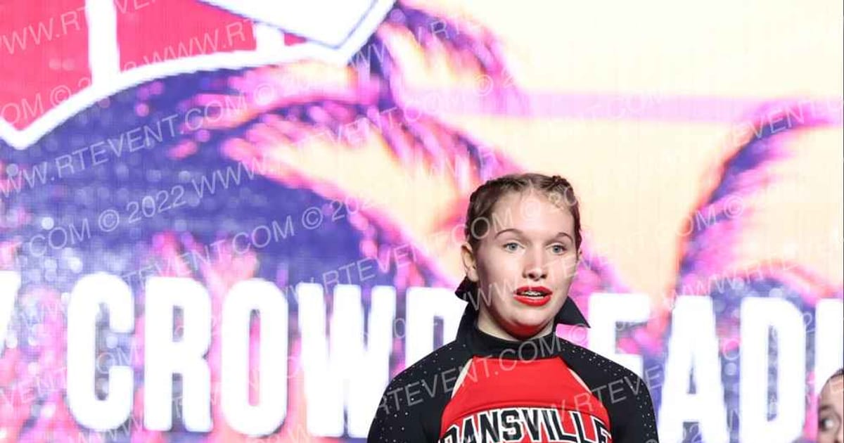 Dansville High School Intermediate Non-Tumbling Varsity Crowd Leading · NCA Beach Bash