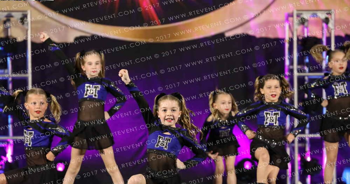 Space Girls Flip & Twist All-Stars · Roseville