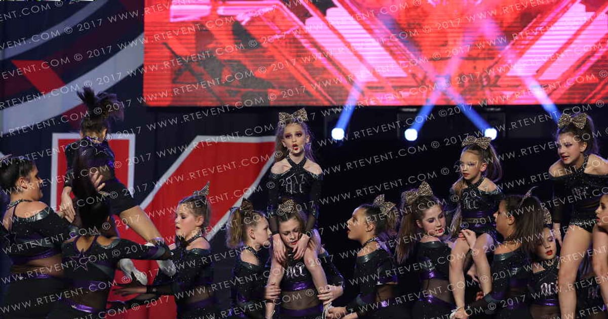 Advanced Cheer Crew Royalz · CHEERAPALOOZA