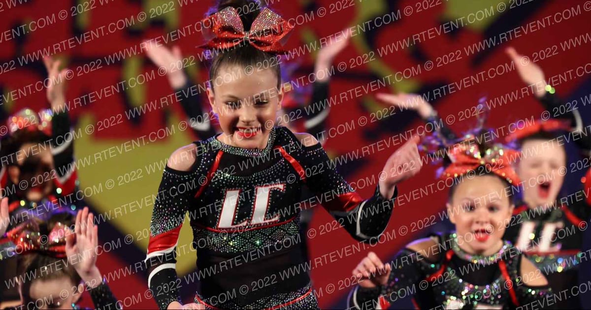 Lightning Cheer Rain · Spirit Sports Canadian Clash