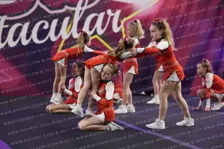 East Coast Warriors cheer and dance Insanity