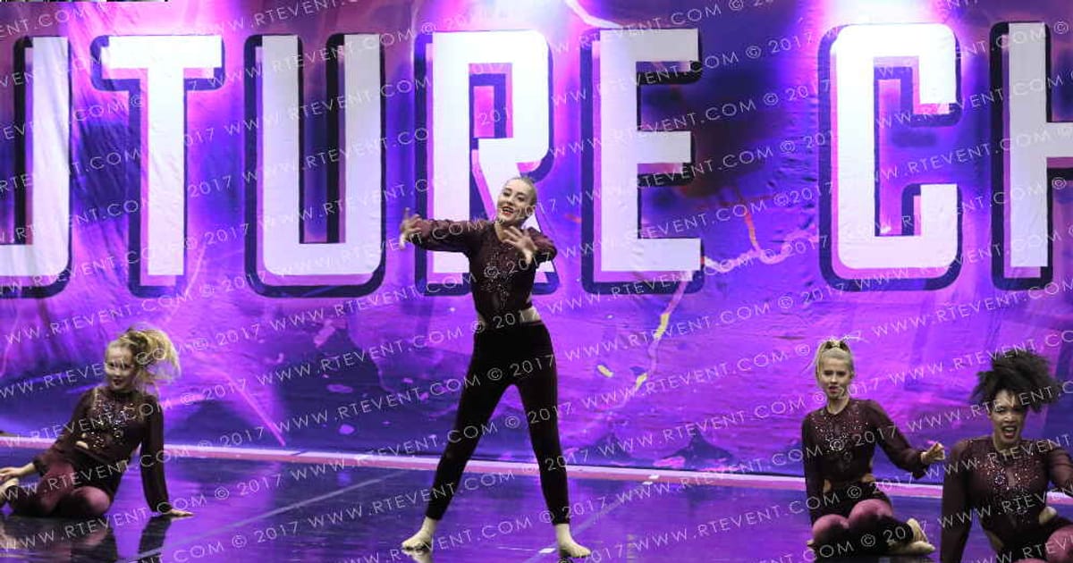 SA Academy of Cheer and Dance Sapphire · Circus Spectacular FC Essentials North