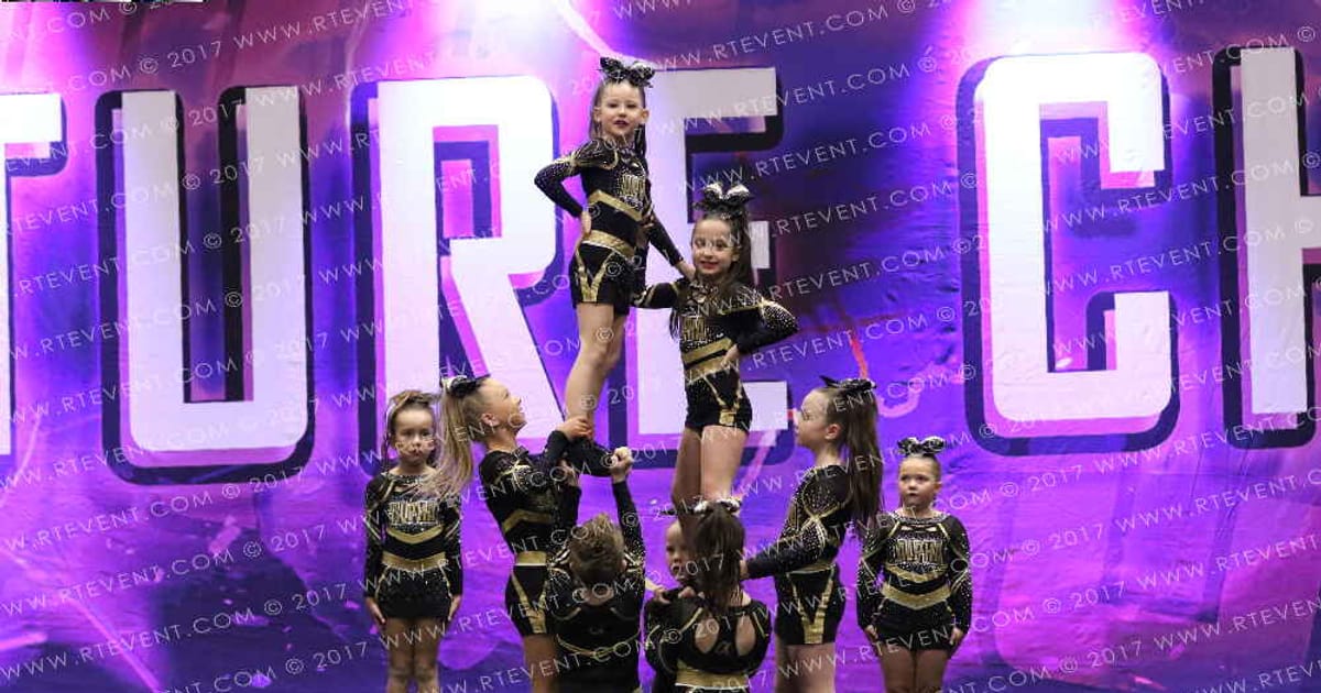 Cheer Sport Alpha Apollo · Circus Spectacular FC Essentials North