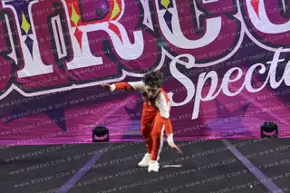 East Coast Warriors cheer and dance Destruction