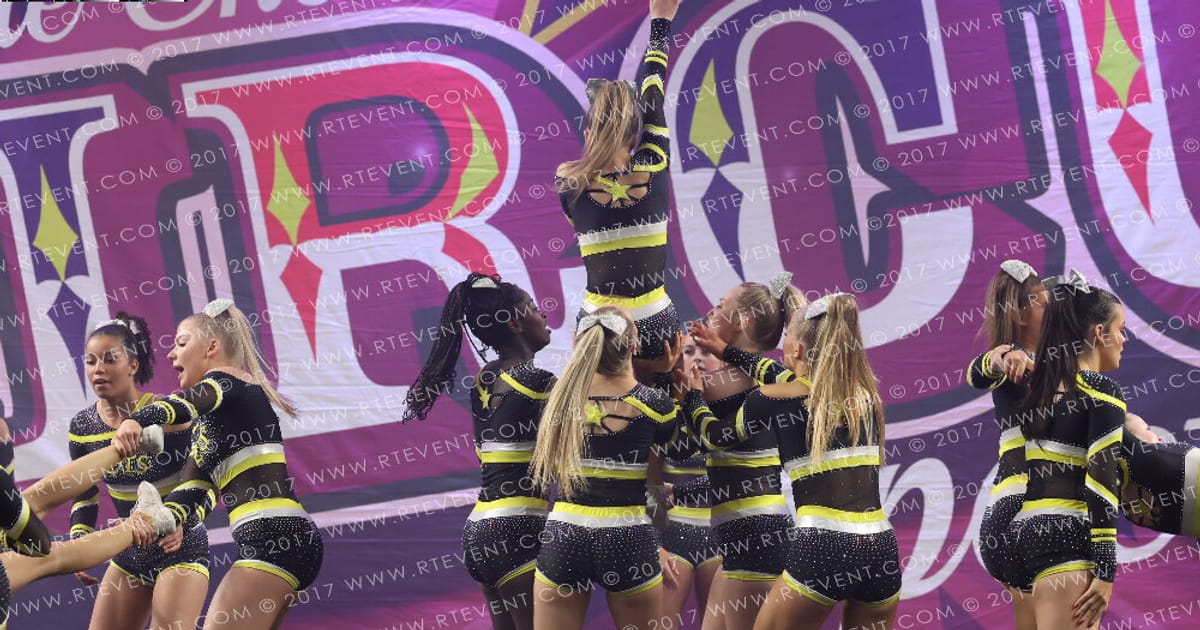 South Tyneside JETS Cheerleading Asteroid · Circus Spectacular FC Essentials North