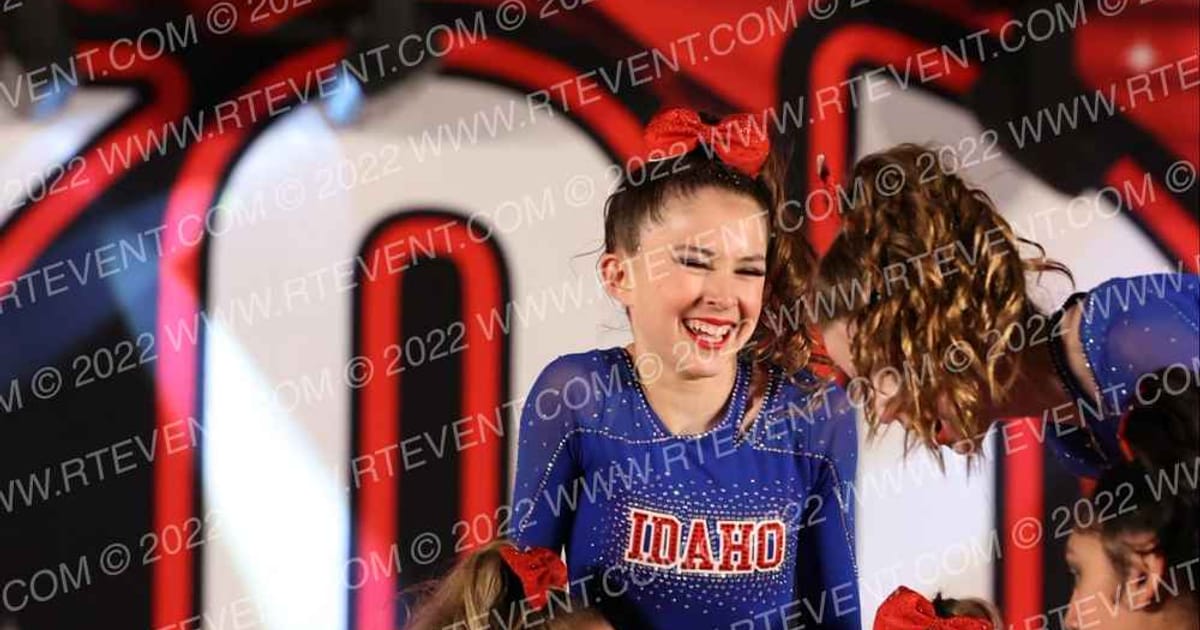 Idaho Cheer Tanzanite · Encore Las Vegas Showdown DIDII