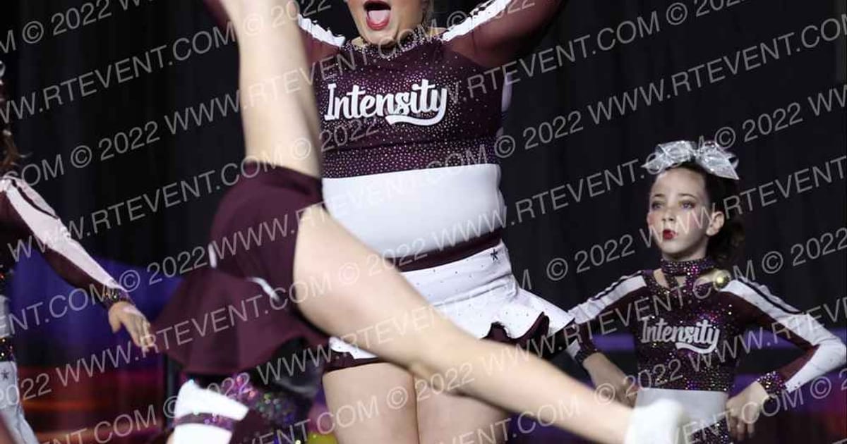 Intensity Elite Cheer and Dance Lightning · GLCC Grand Nationals Halls