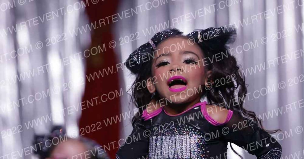 Diamonds All Stars Glitter Bugs · The American Royale Sevierville Nationals DIDII