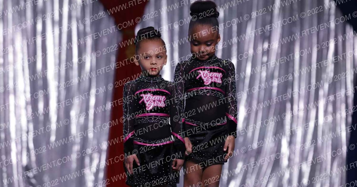 The Xtreme Girls Kisses · The American Royale Sevierville Nationals DIDII