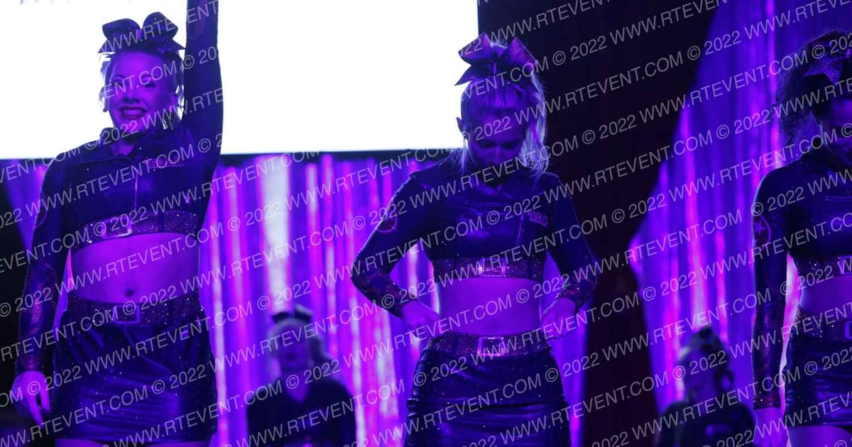 Top Gun Cheerleading Academy Ghostriders · The American Royale Sevierville Nationals DIDII