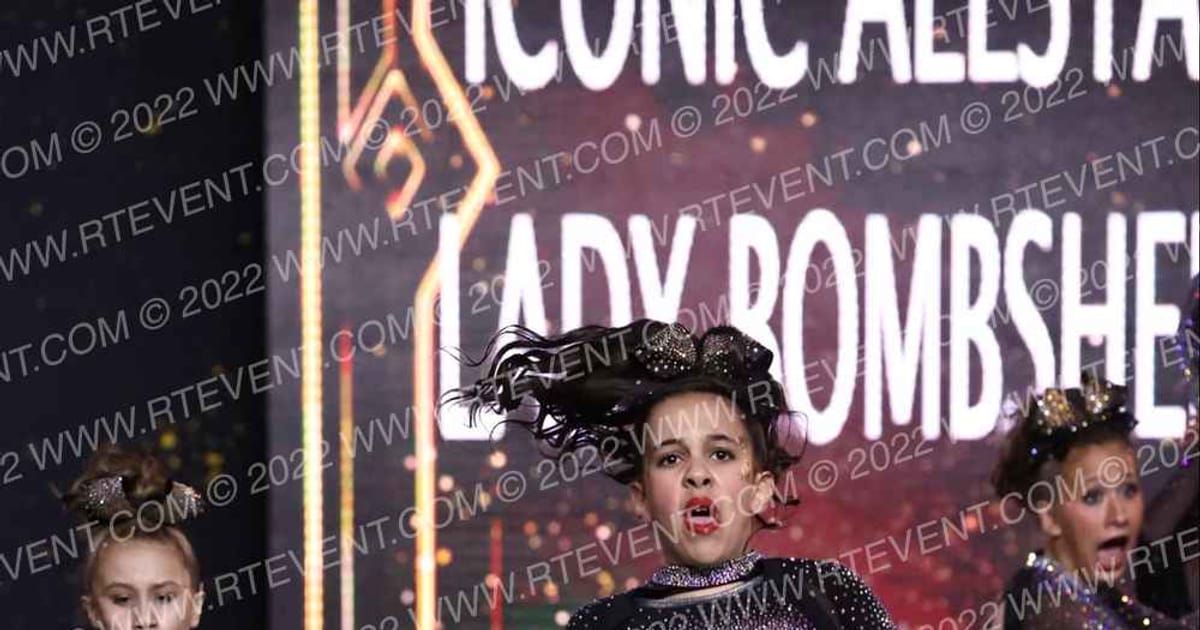 Iconic Allstars Lady Bombshells · Gold Rush Chicago