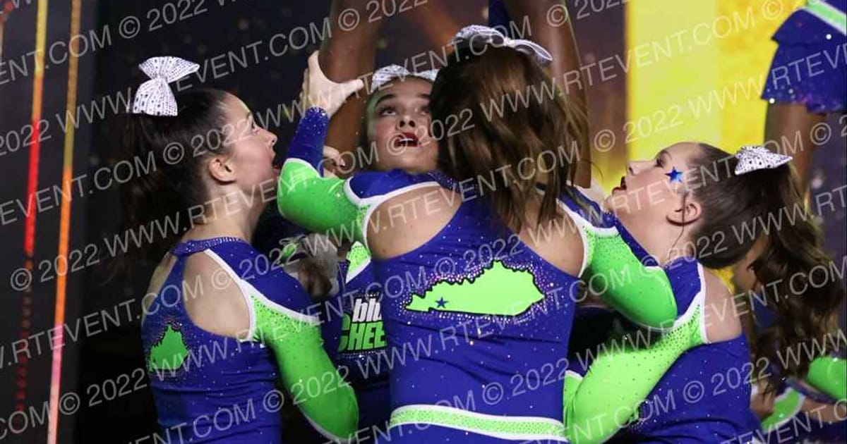 Bluegrass Cheercats Royal Sabers · Gold Rush Chicago