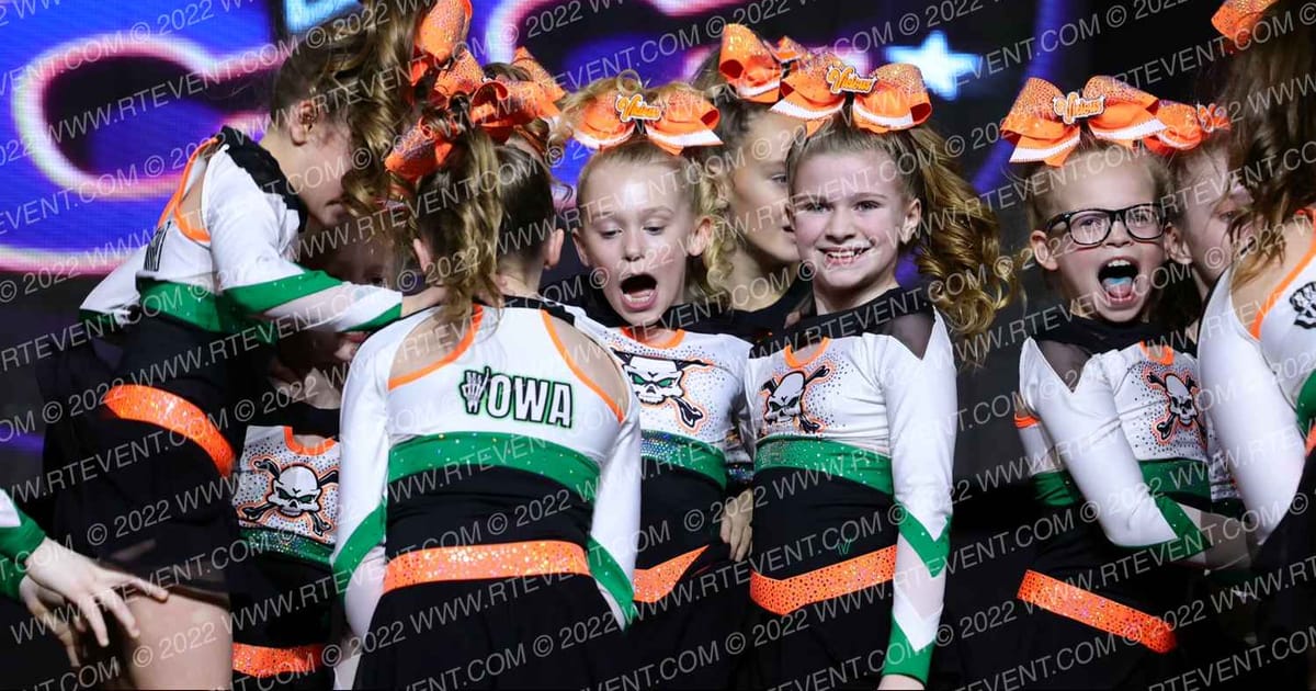 Iowa Elite Cheer - Des Moines Vicious · GLCC Grand Nationals