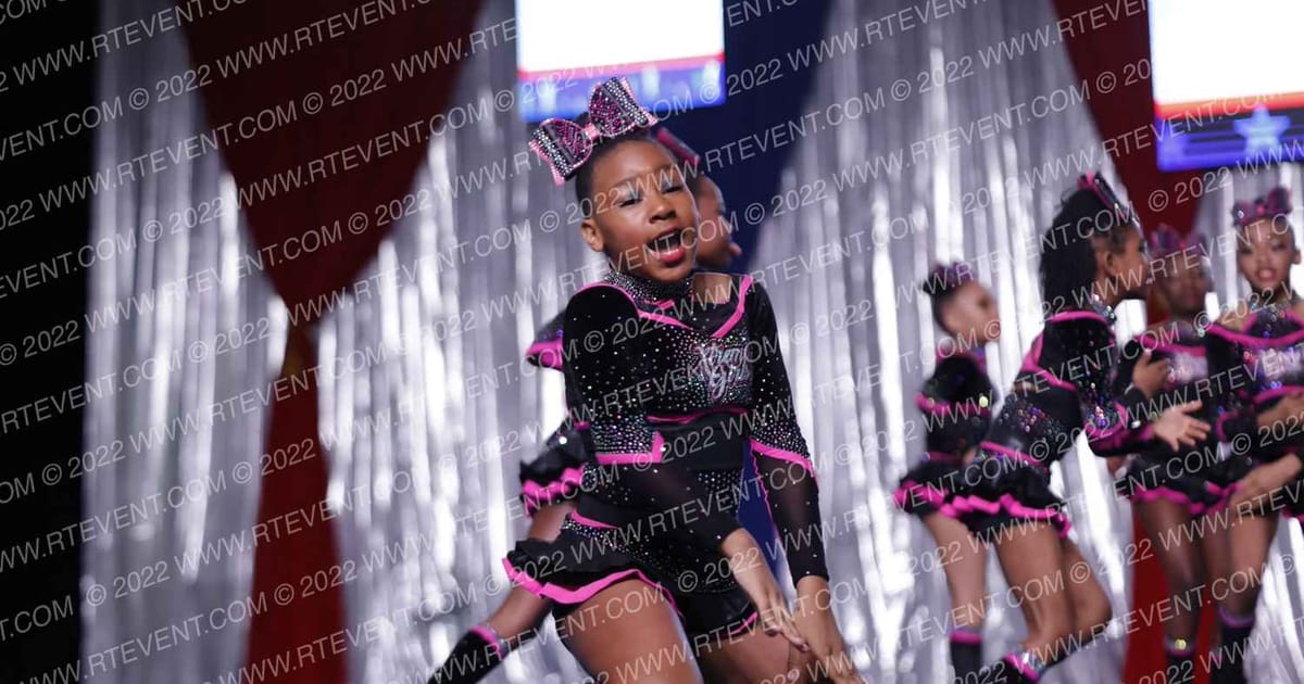 The Xtreme Girls Vogue · The American Royale Sevierville Nationals DIDII