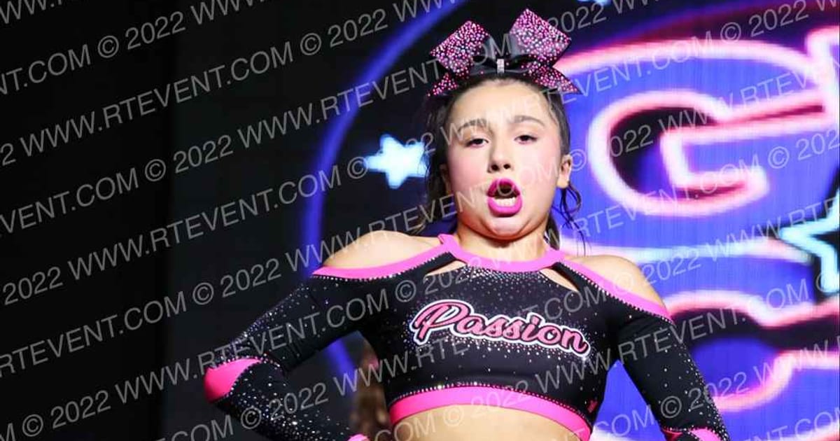 Cheer Extreme - Chicago PASSION · GLCC Grand Nationals