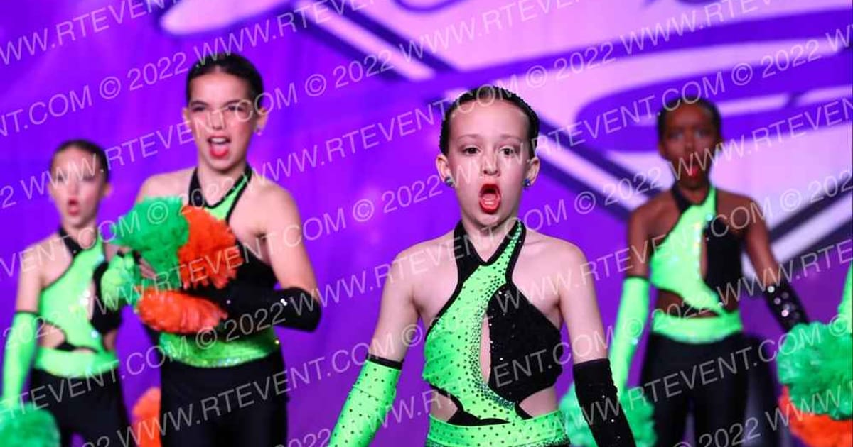 The Dance Vault Mini Elite Large Pom · Power Dance Grand Nationals Galveston
