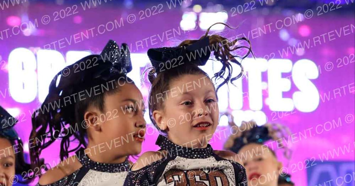 South Bay Cheer 360 Great Whites · Aloha Grand Nationals DIDII VII