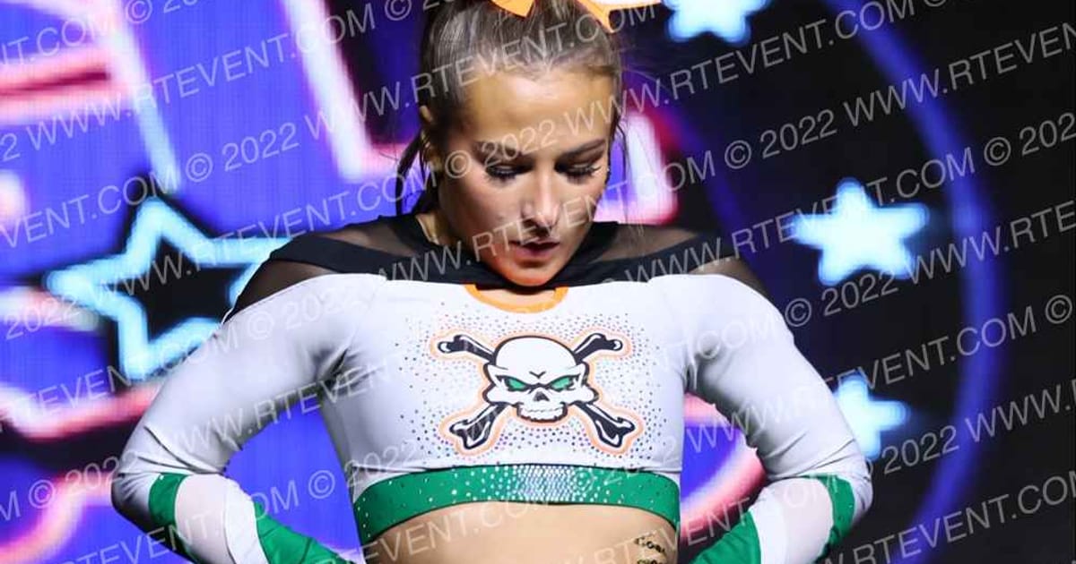 Iowa Elite Cheer - Des Moines Voodoo · GLCC Grand Nationals