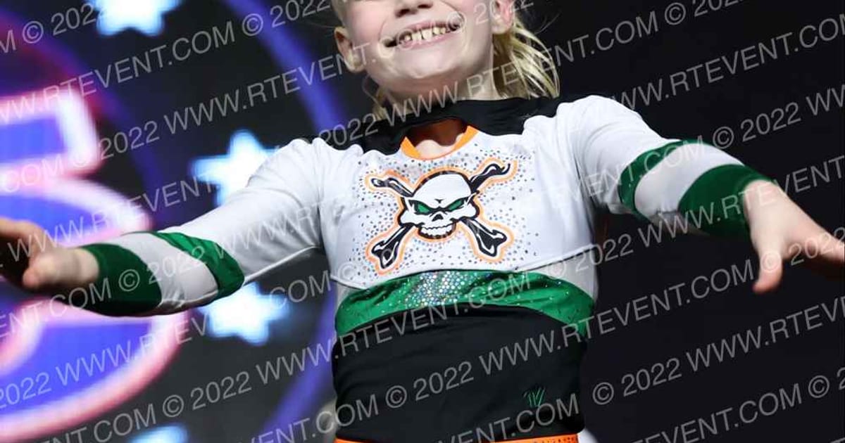 Iowa Elite Cheer - Des Moines Undertakers · GLCC Grand Nationals