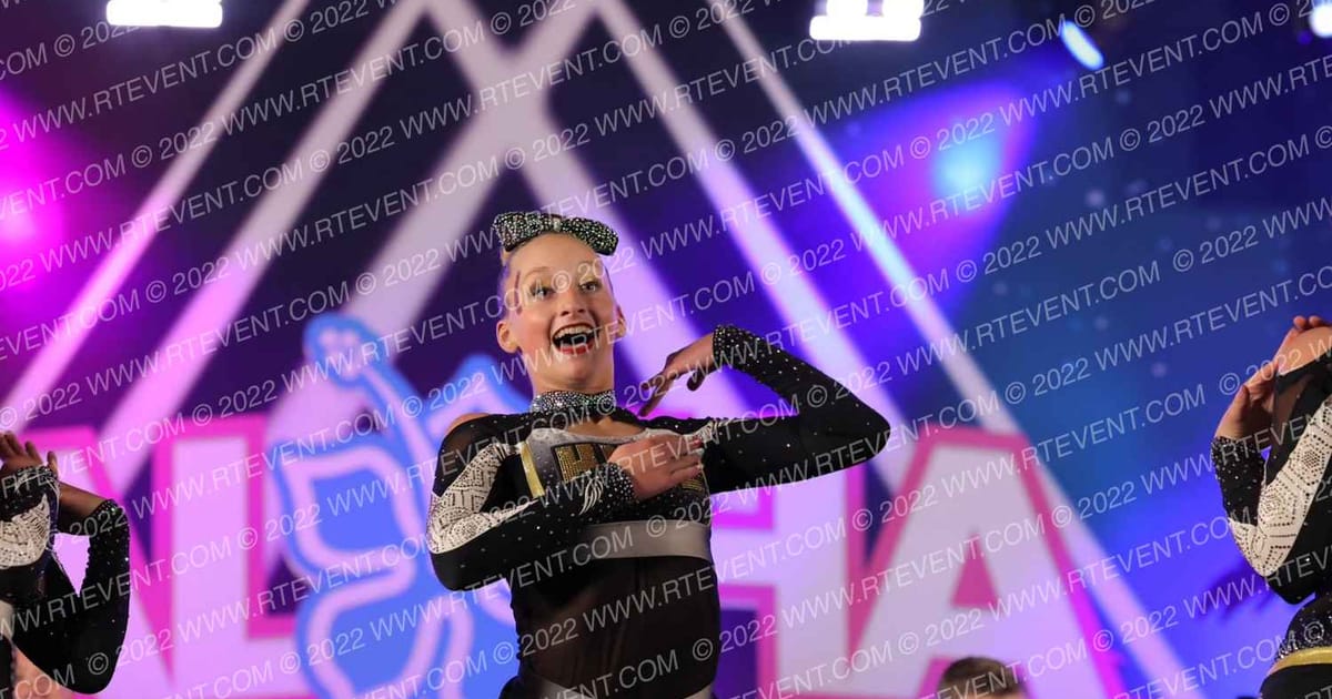 The Hive Cheer Wicked Wasps · Aloha Grand Nationals DIDII VII