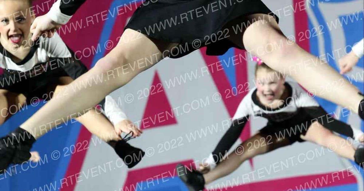 Hession Cheer Academy Pink Blaze · Aloha Indy Showdown