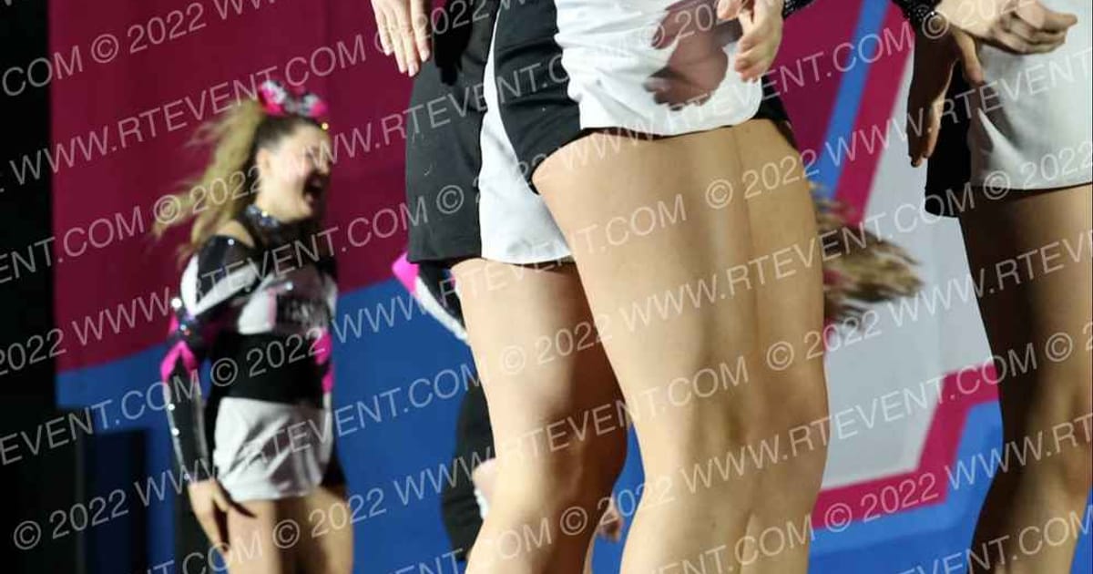 Hession Cheer Academy Pink Dynamit3 · Aloha Indy Showdown