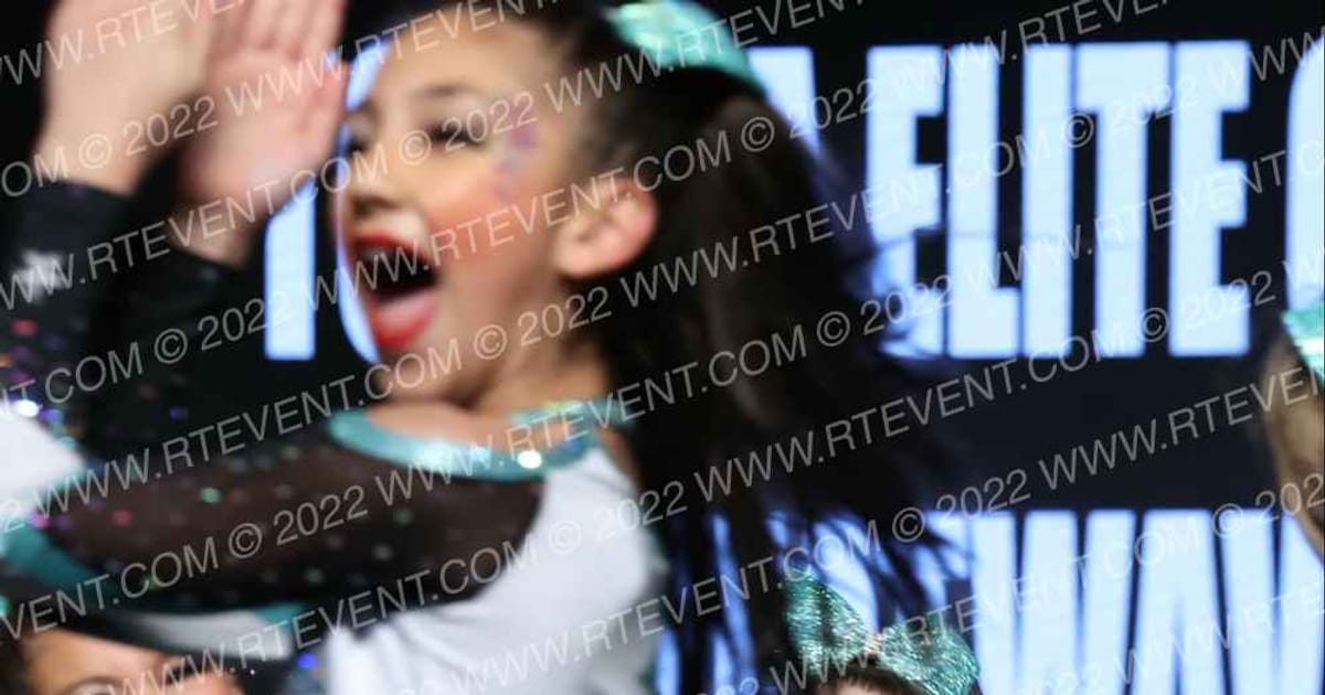 Topeka Elite Cheer Heatwave · Gold Rush Kansas City