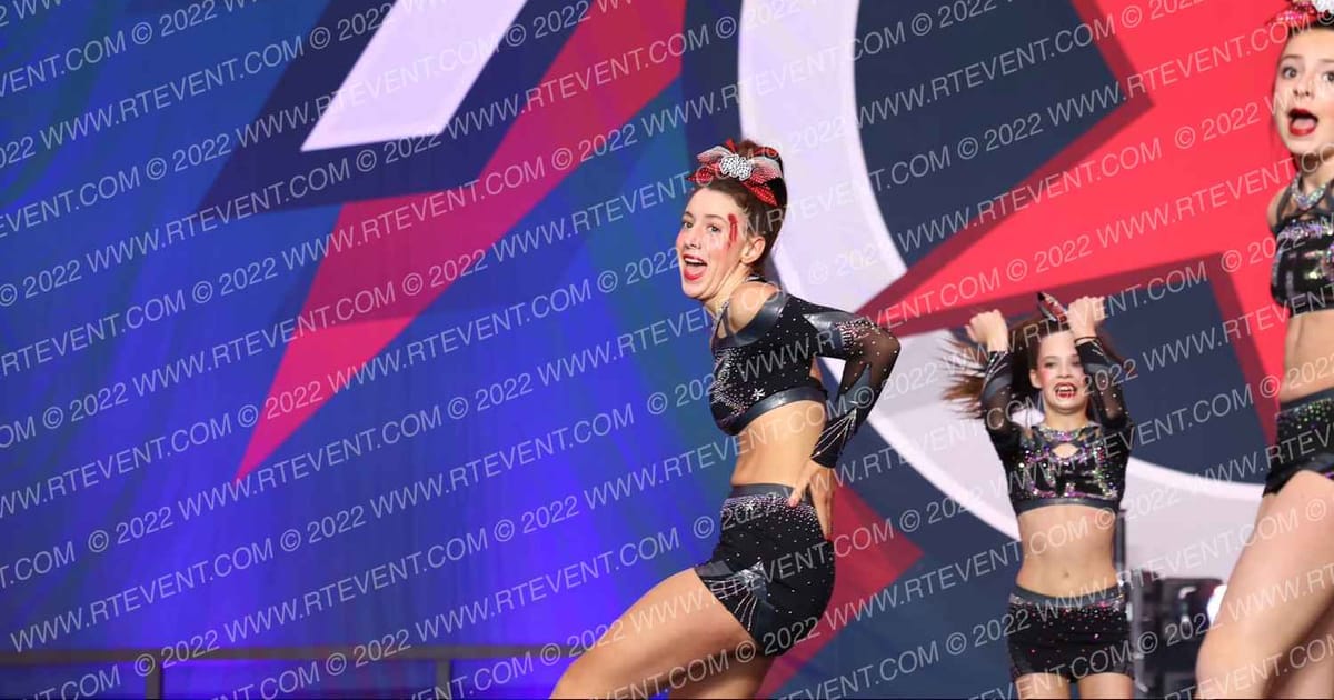 Cheer Force Elite Senior Smoke · Mid Atlantic Grand Nationals