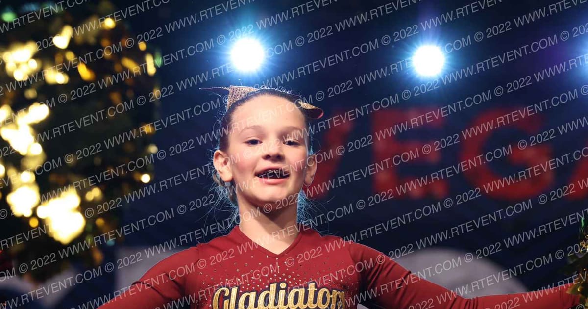 Gladiators Cheer · Vegas Crown