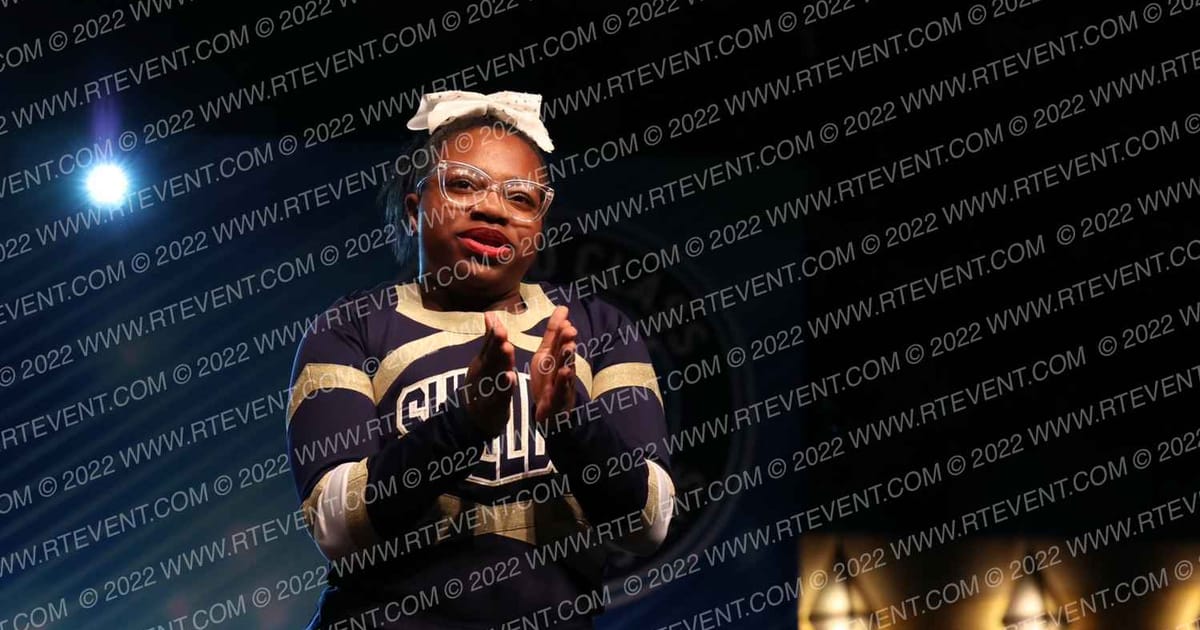 Cheyenne High School CheyTown Varstiy Co-ed Cheer Squad · Vegas Crown