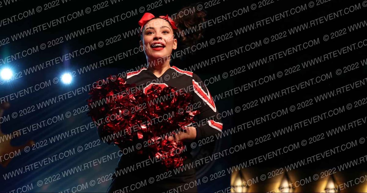 Glendale High School Cheerleading Glendale Cheer 25 · Vegas Crown