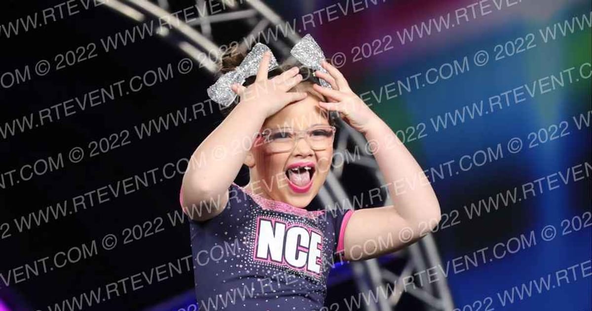 North Central Elite Twinkles · Glow Tour Chicago