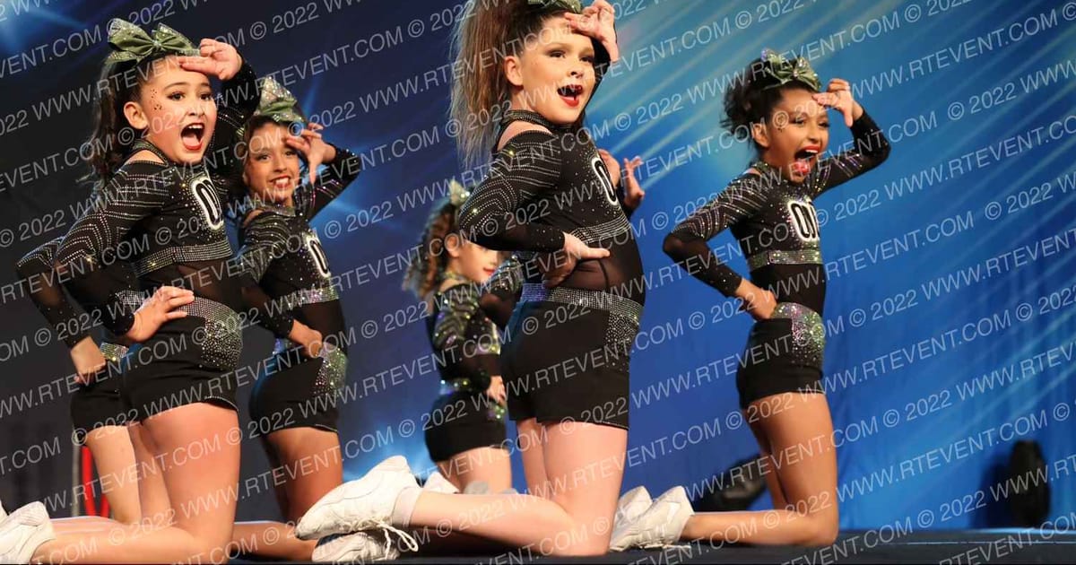 One Dream Cheer Miss Aim · Vegas Crown