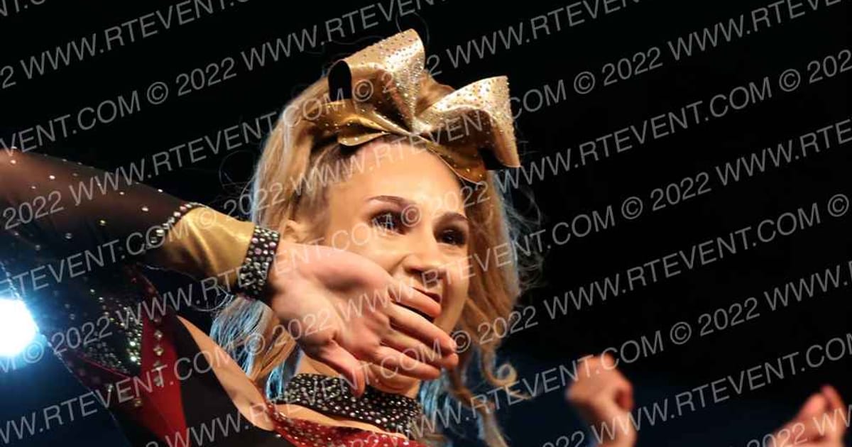 Cali Knockout Cheer Blackout · Vegas Crown