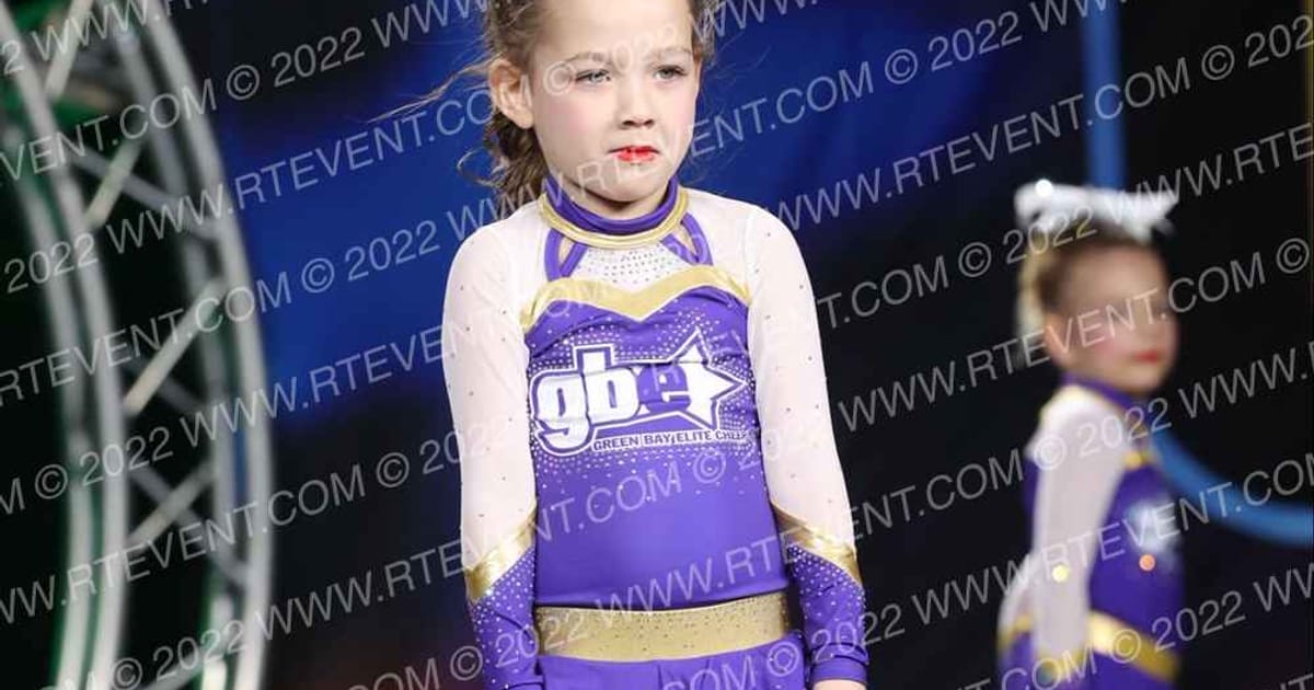 Green Bay Elite Blueberry · Glow Tour Chicago