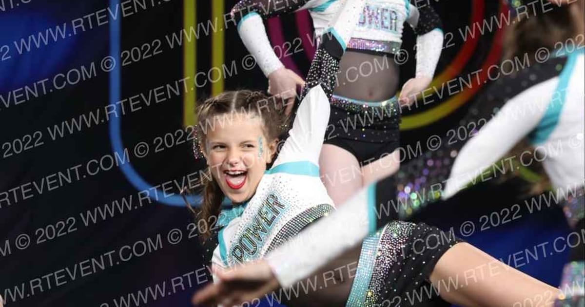 Minnesota Power Athletics Static · Glow Tour Chicago