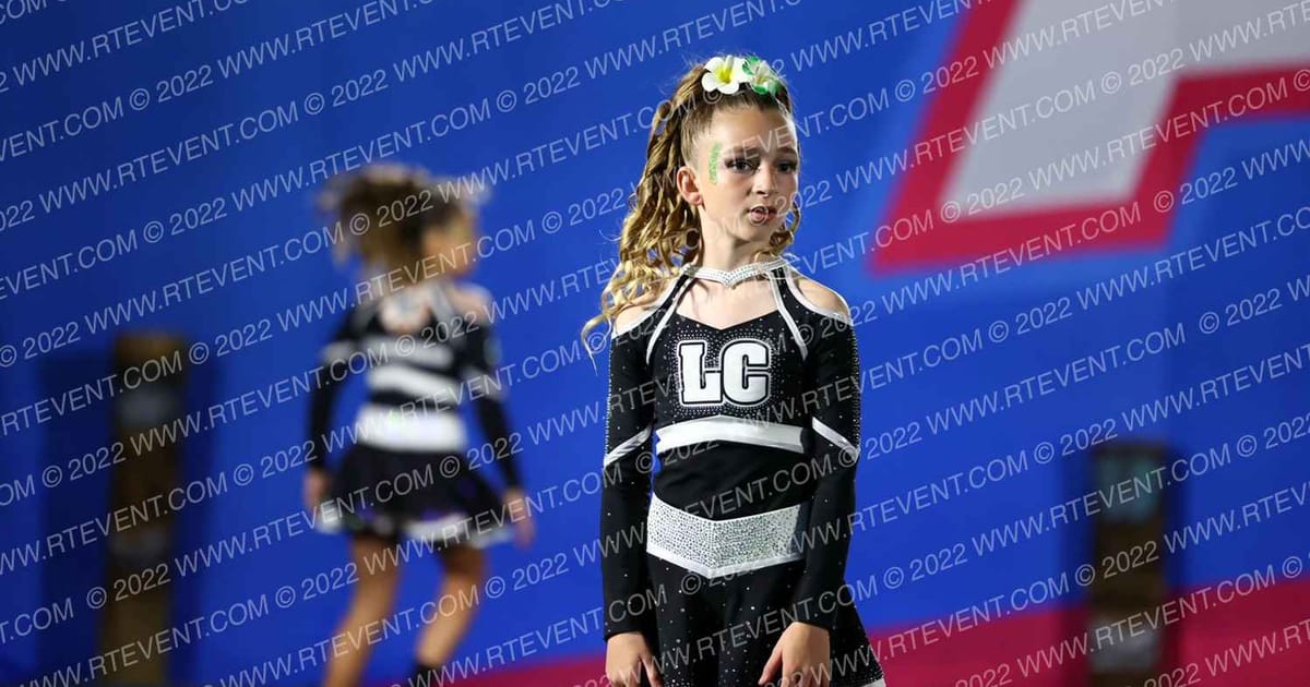 Leader Cheer Wonder Girls · Aloha Daytona Showdown